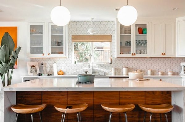 What's the Best Approach for a Kitchen Backsplash that Doubles as an Interactive Recipe Display?